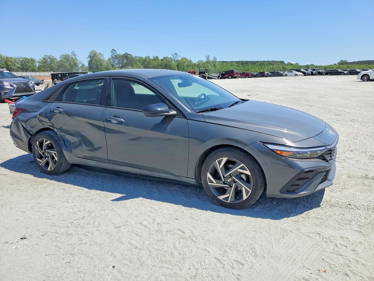 2025 Hyundai Elantra Sel Sport - Фото 4