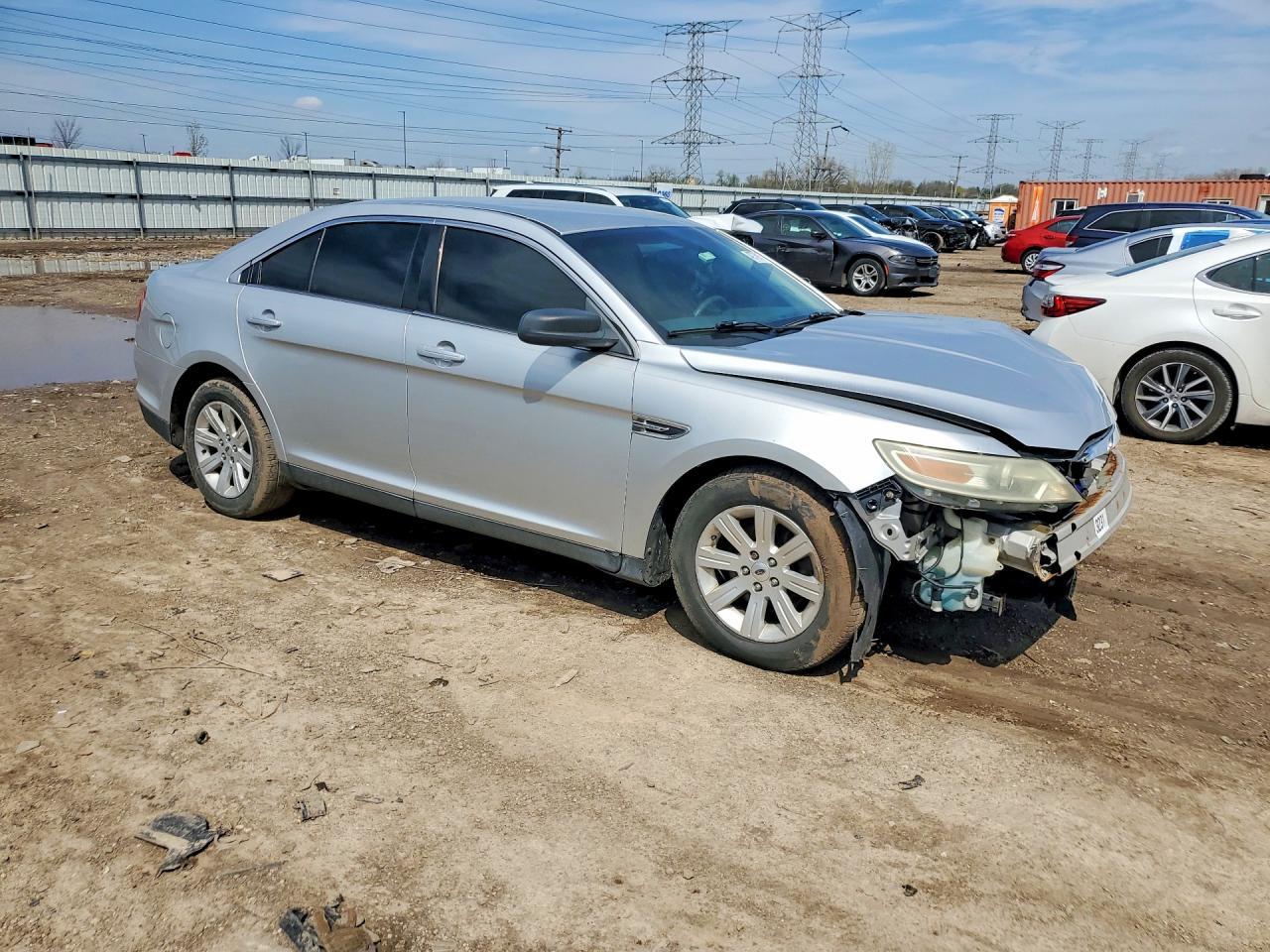 2010 Ford Taurus Se - Фото 4