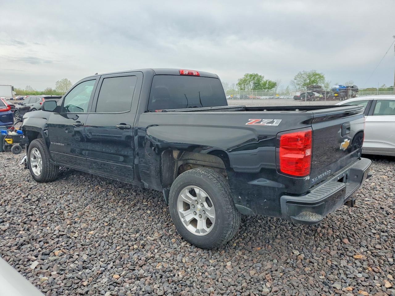 2017 Chevrolet Silverado K1500 Lt - Image 2