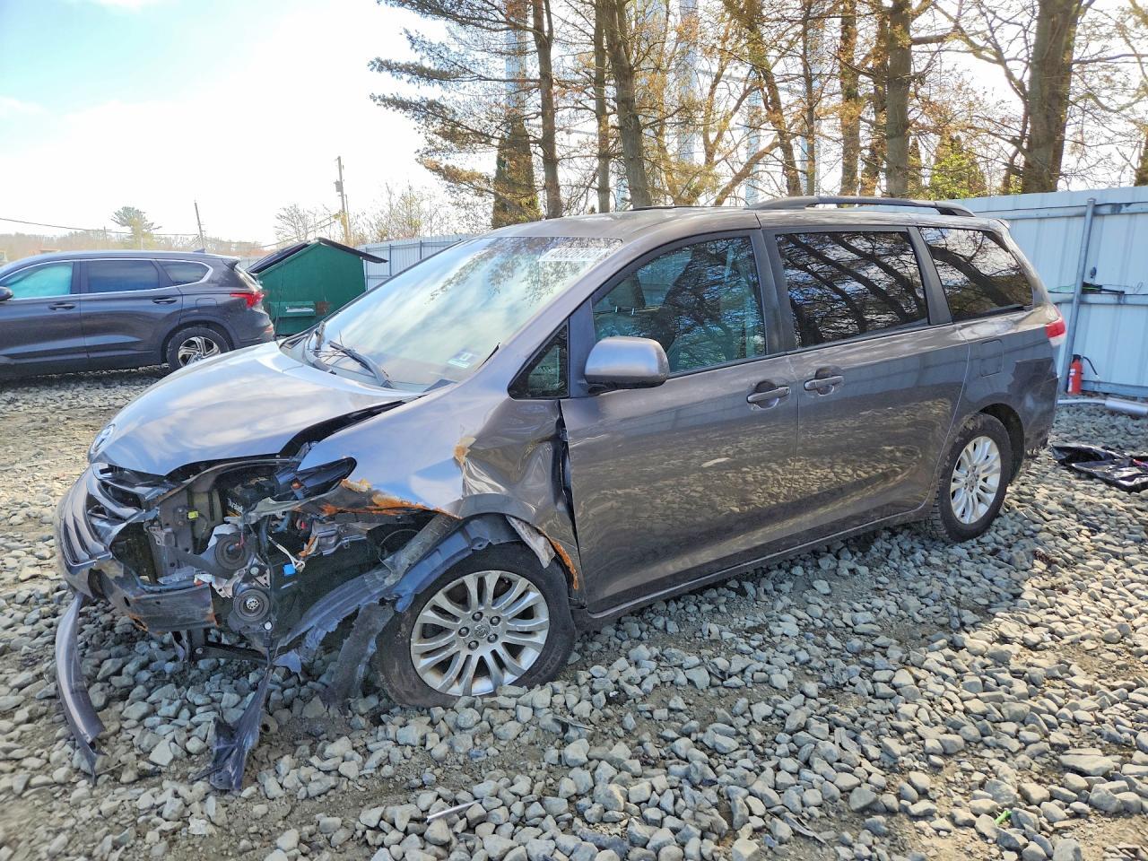 2011 Toyota Sienna Xle 8-Passenger