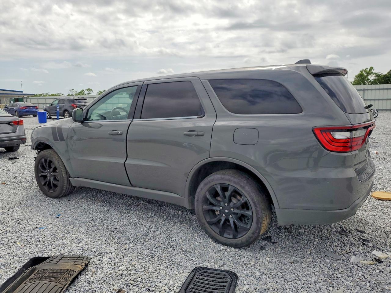 2019 Dodge Durango Sxt - Image 2