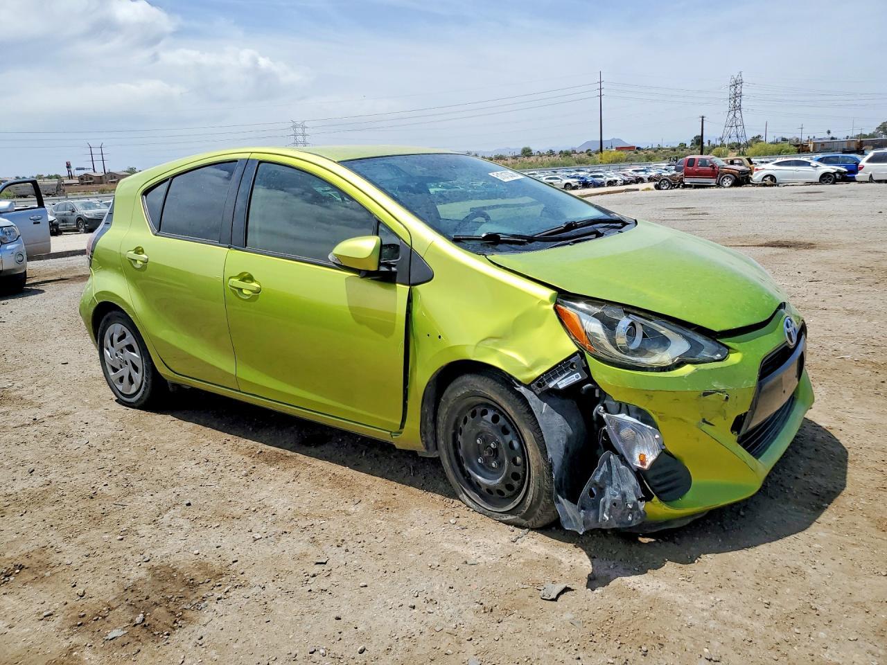 2016 Toyota Prius C Two - Фото 4