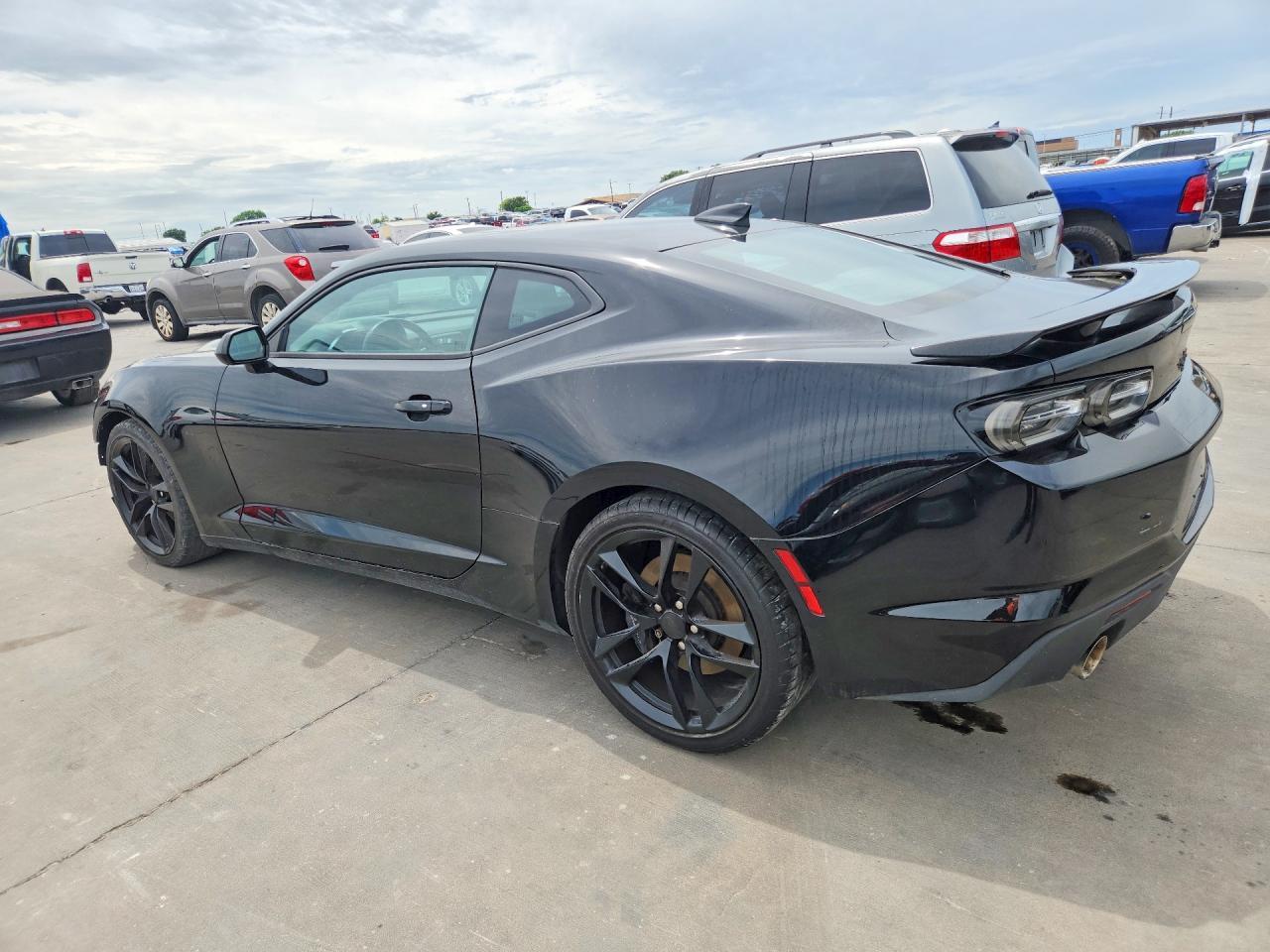 2023 Chevrolet Camaro Lt1 - Image 2
