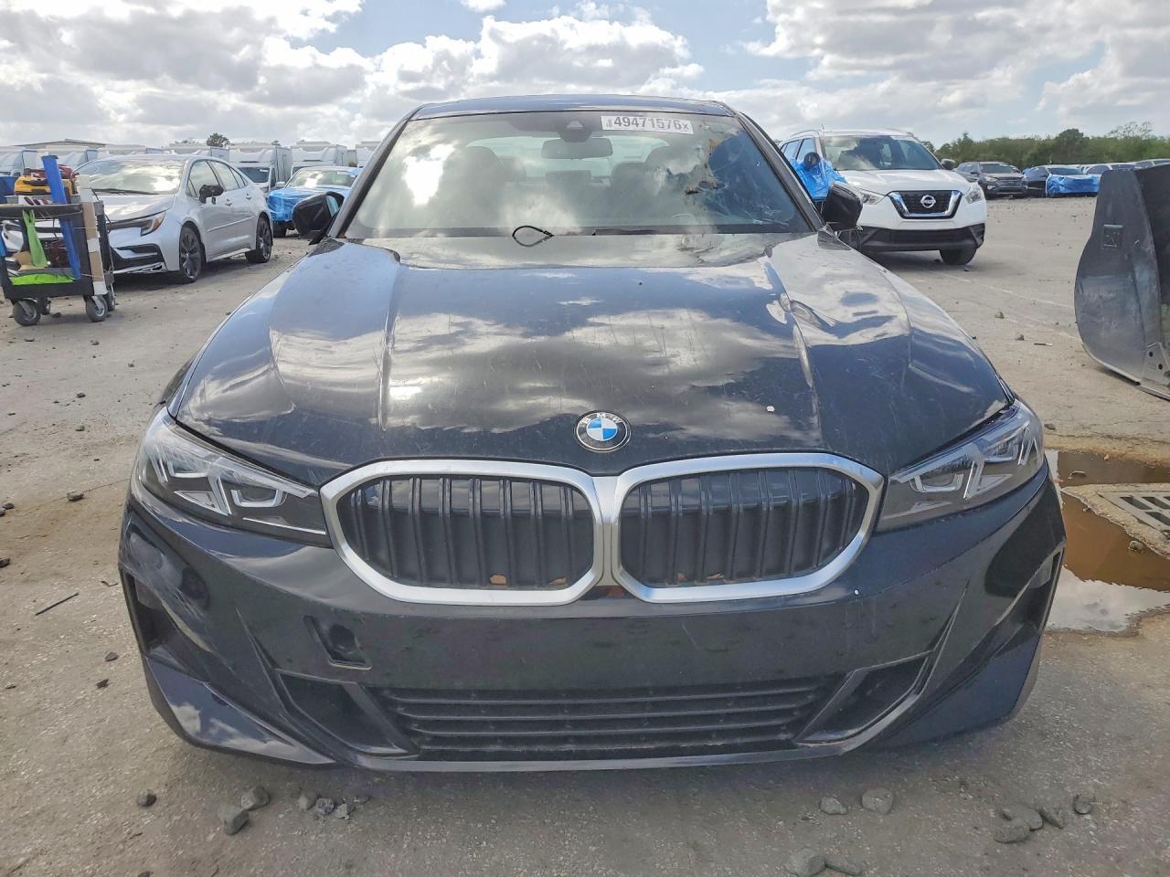 2025 BMW 330I - Фото 5