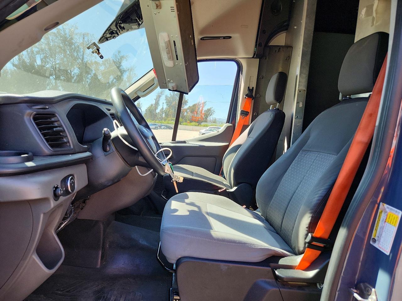 2020 Ford Transit T-250 Cargo ** R & D * Cln Title * Pri Fleet ** - Image 7