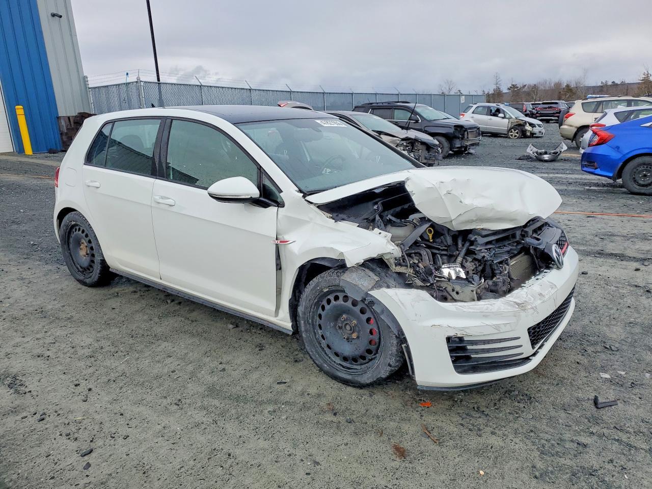 2015 Volkswagen Gti 2.0T 4Dr Hatchba - Фото 4