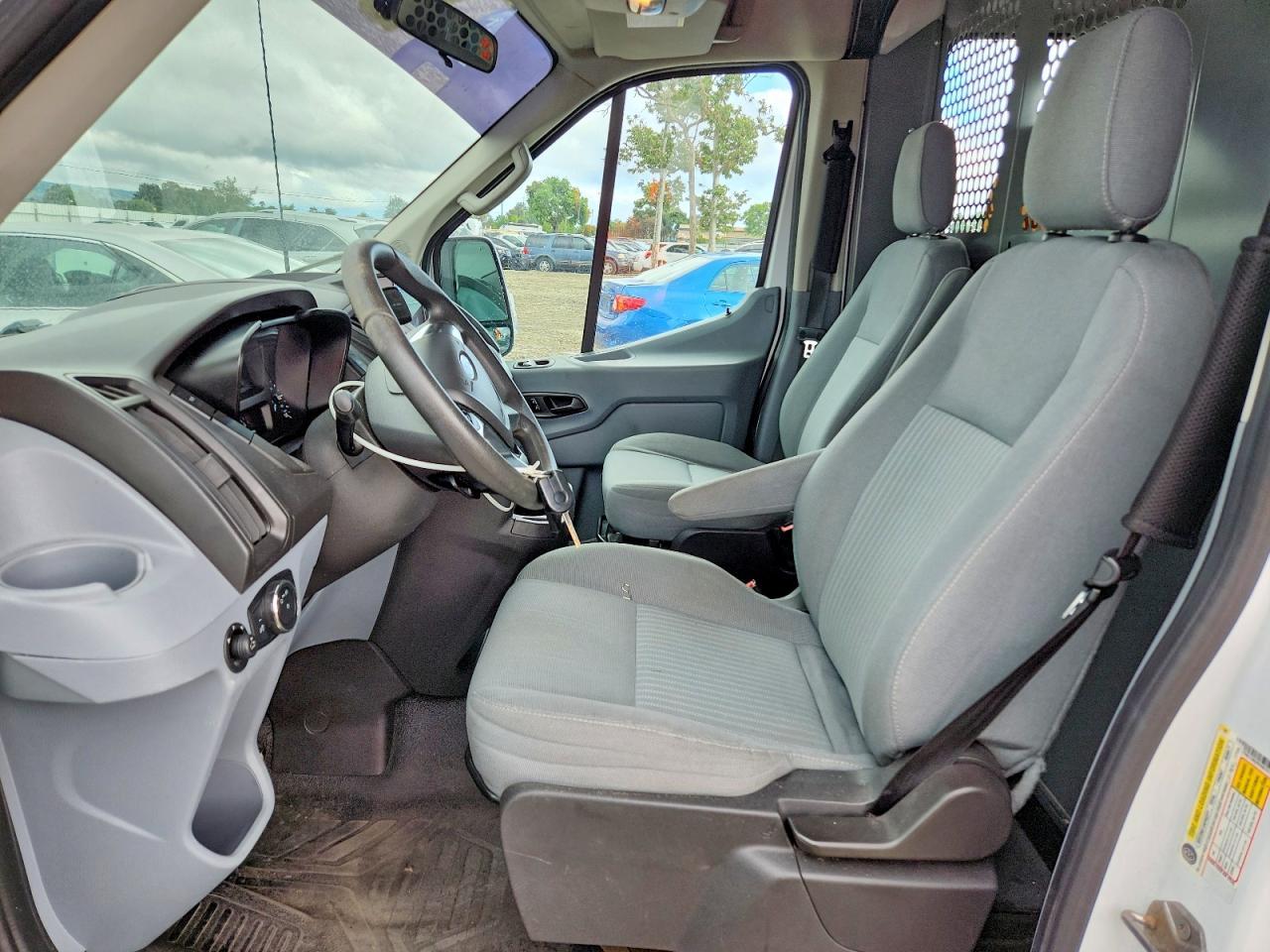2015 Ford Transit T-150 - Фото 7