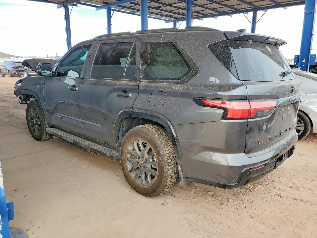 2026 Toyota Sequoia Platinum - Фото 2