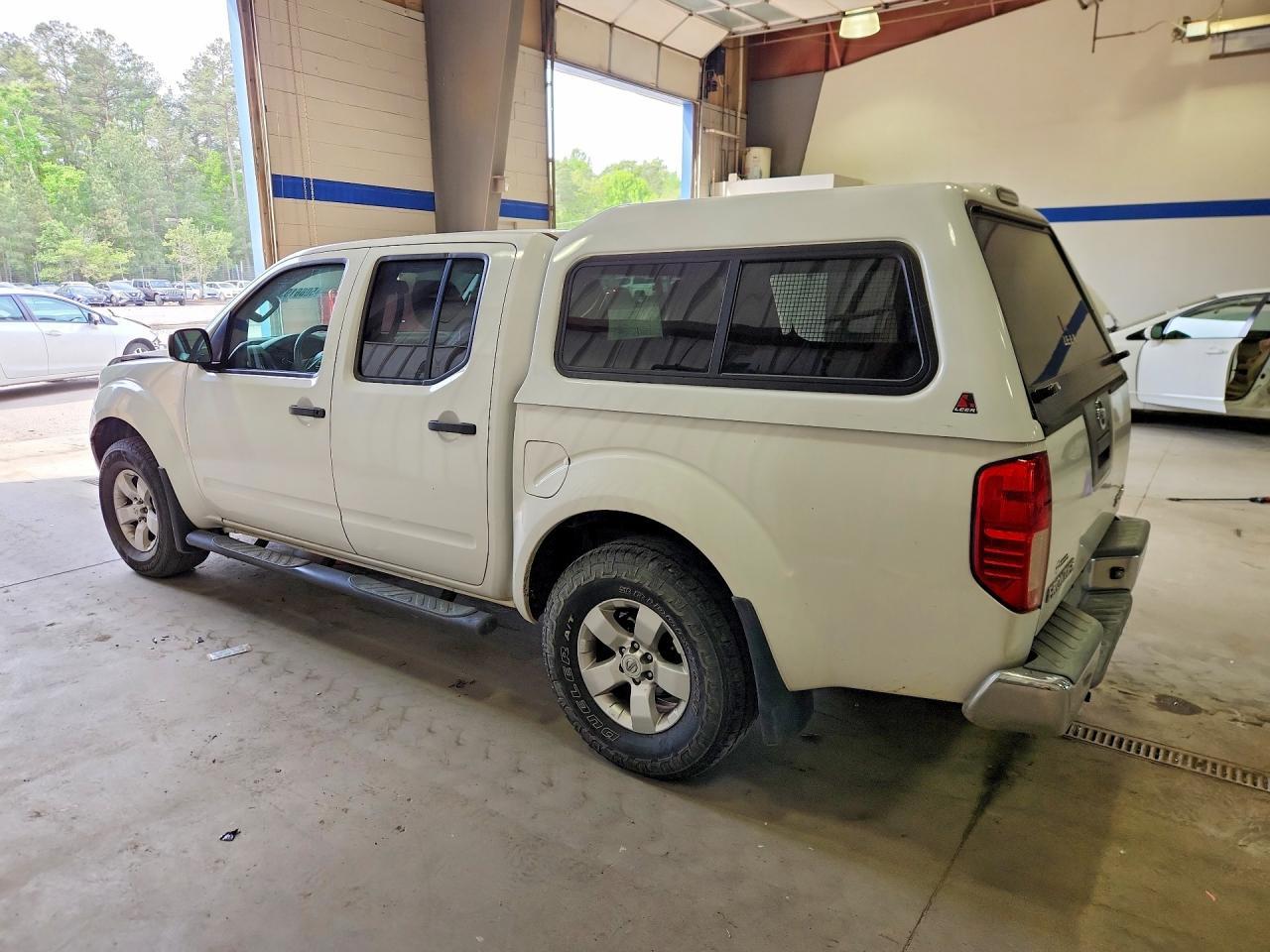 2012 Nissan Frontier S - Image 2