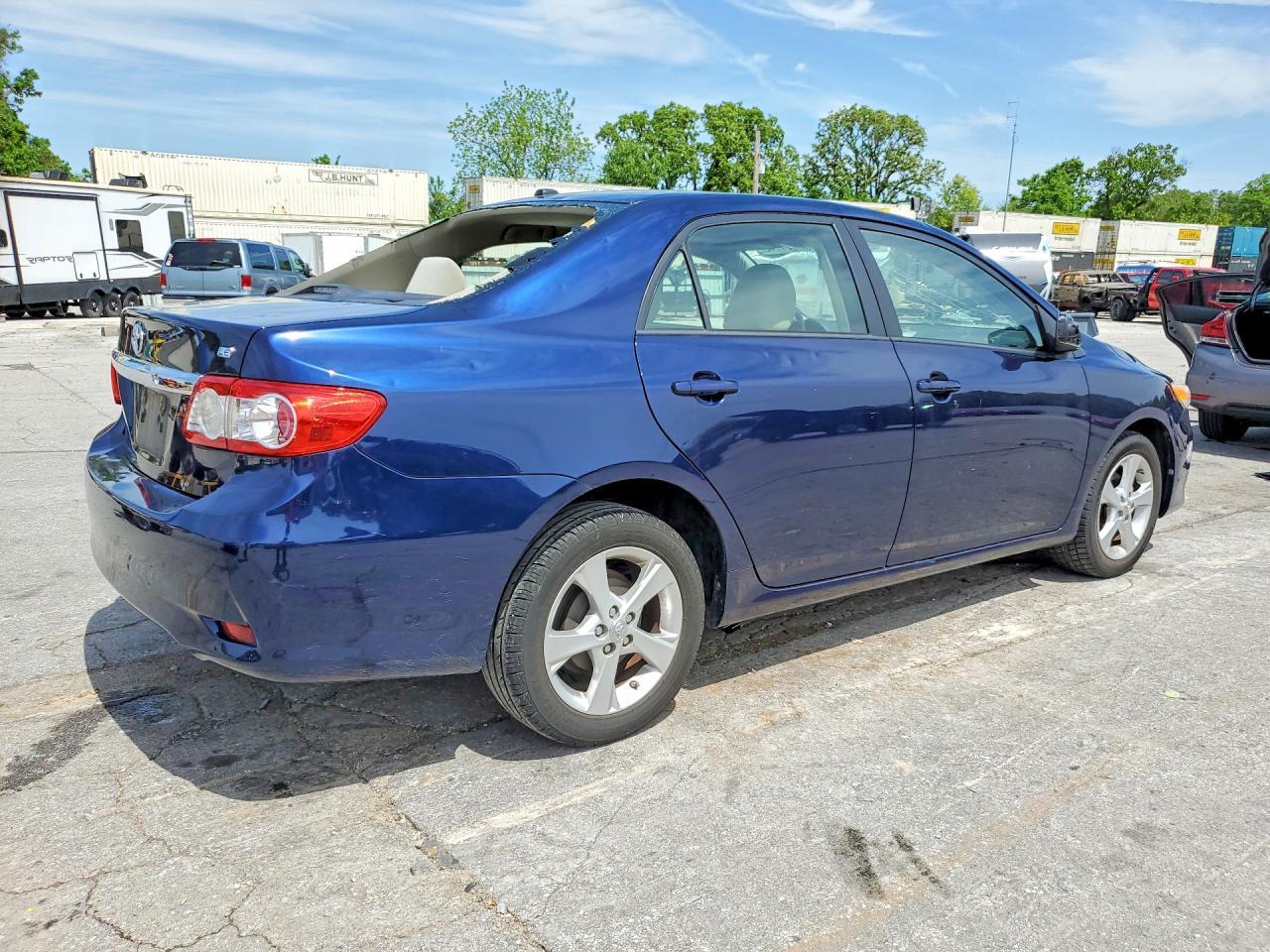 2012 Toyota Corolla Le - Image 3