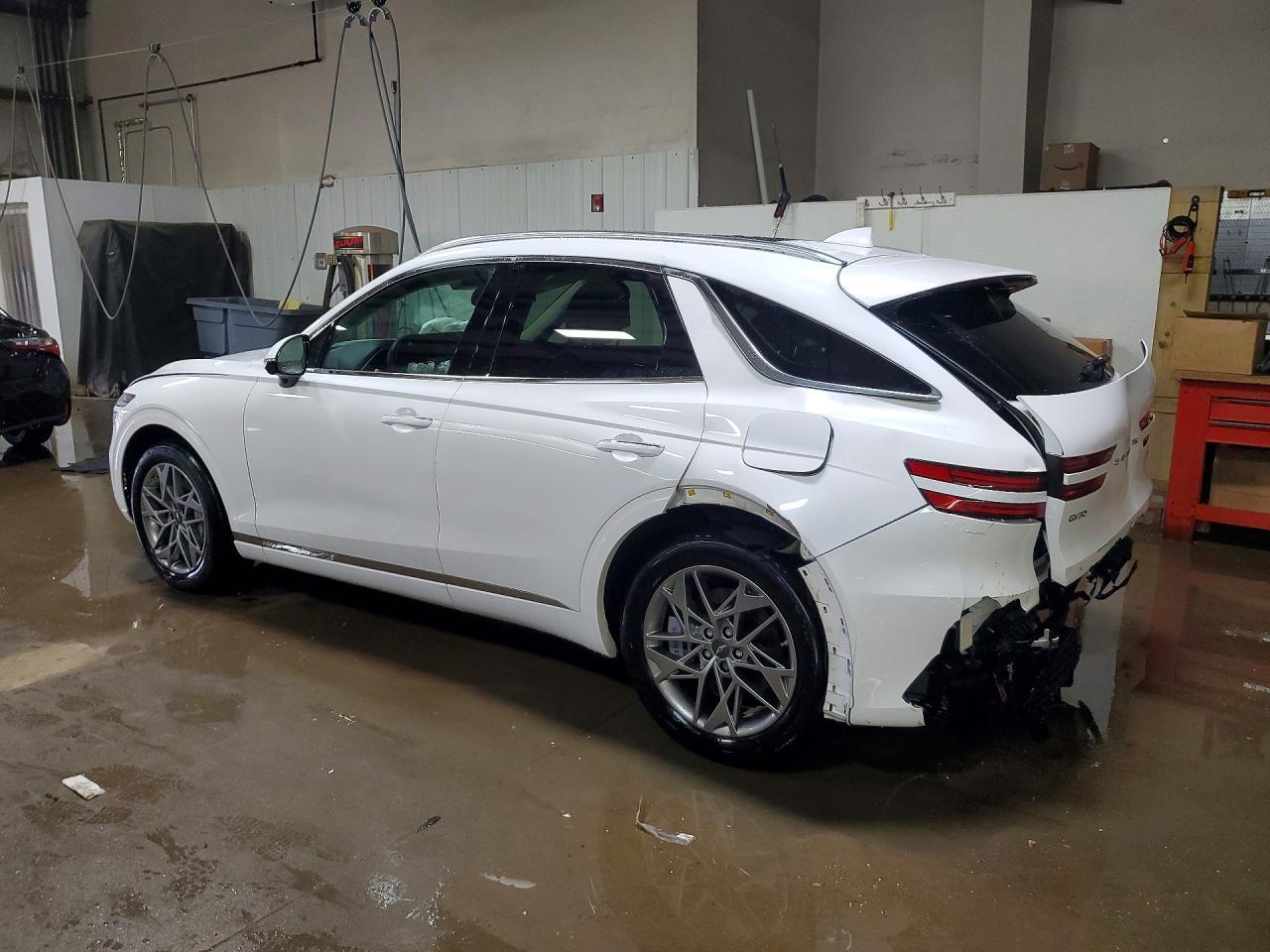 2025 Genesis Gv70 2.5T Standard - Image 2