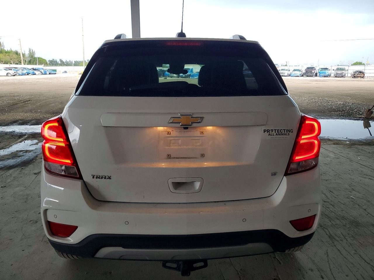2019 Chevrolet Trax 1Lt - Image 6