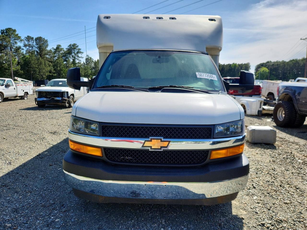 2022 Chevrolet Express G3500 - Image 5