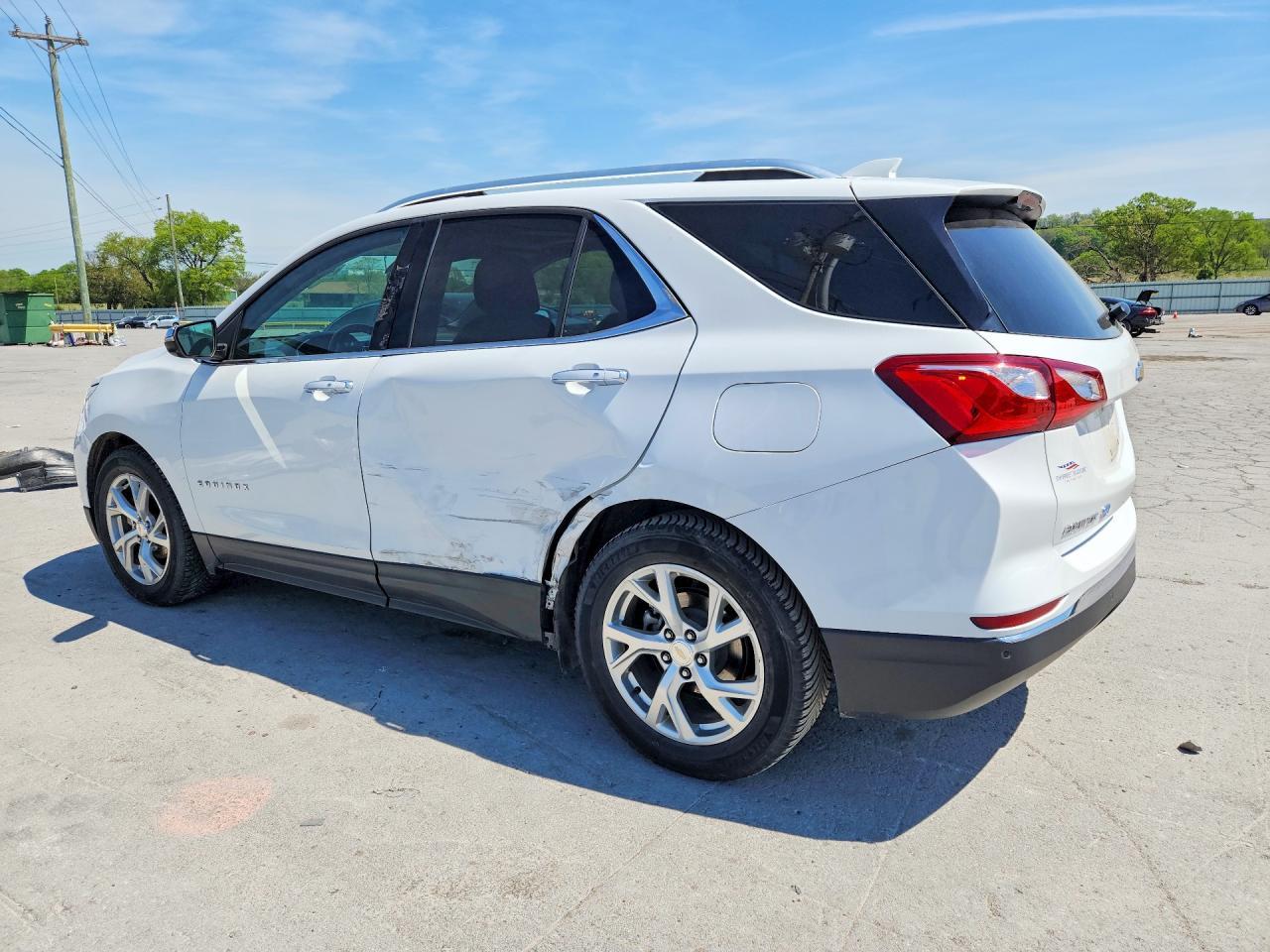 2018 Chevrolet Equinox Premier - Image 2