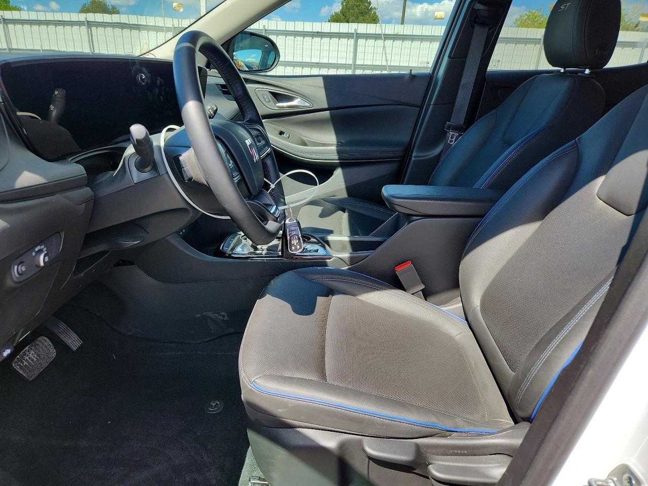2025 Buick Encore Gx Sport Touring - Image 7