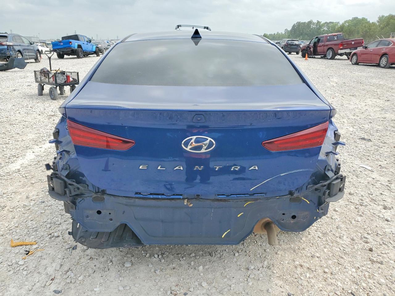 2020 Hyundai Elantra Sel - Фото 6