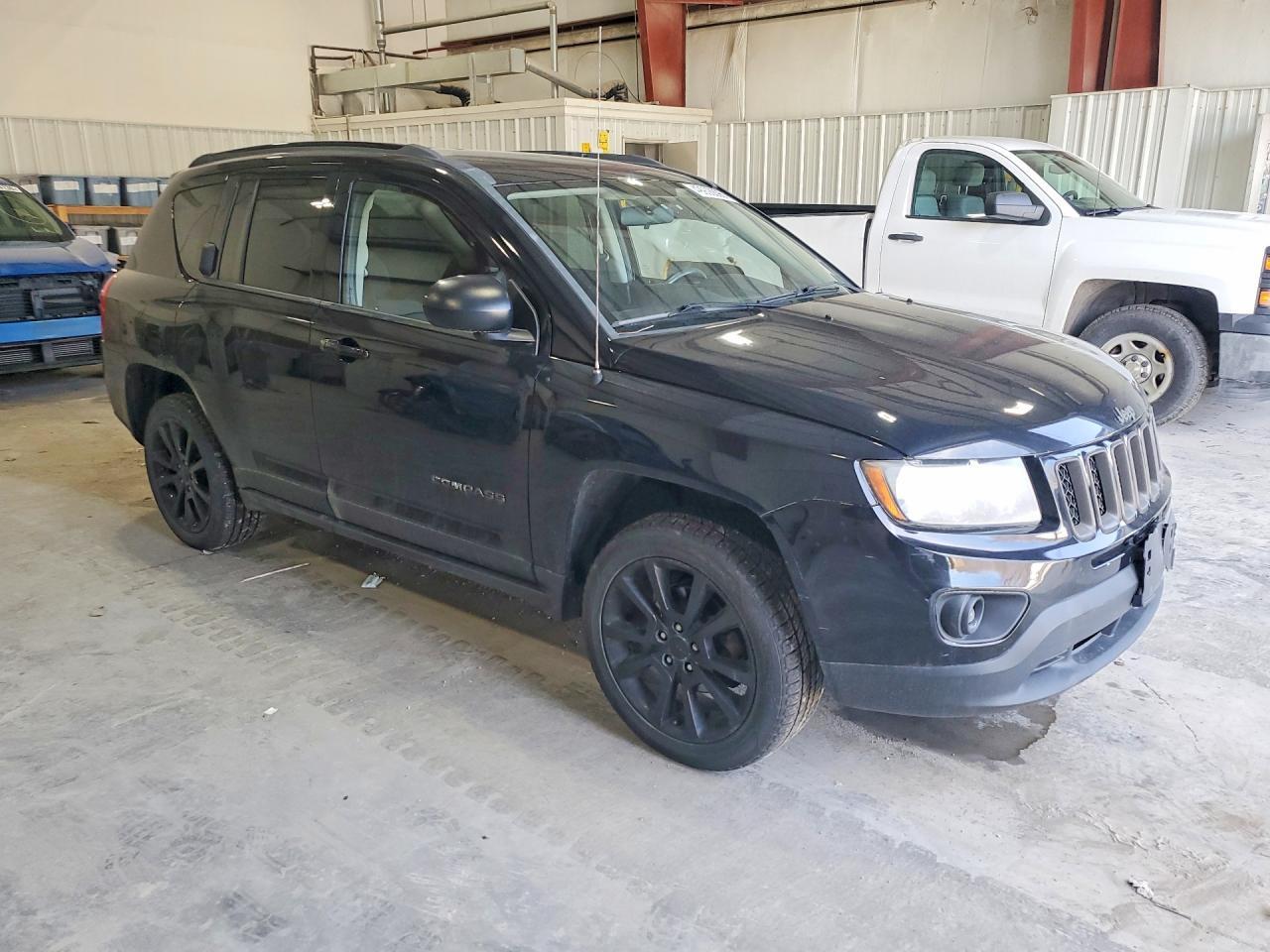 2012 Jeep Compass Latitude - Image 4
