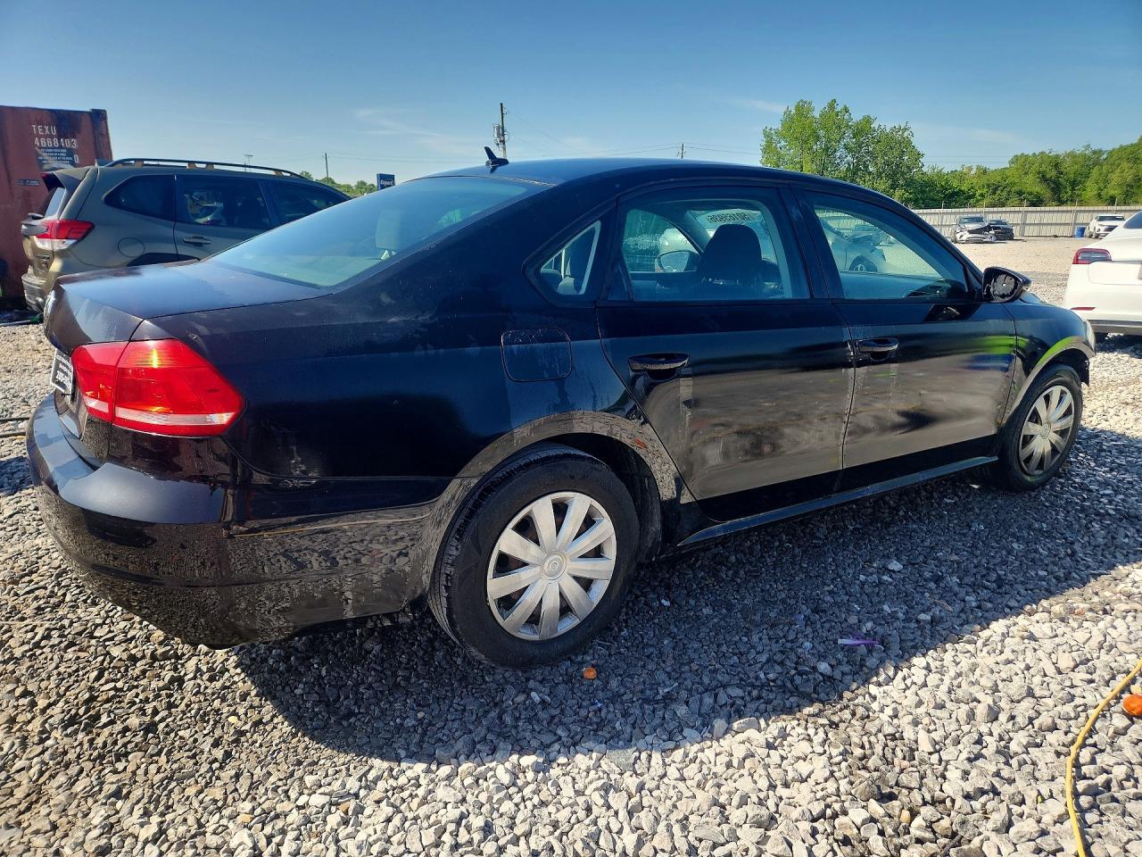 2012 Volkswagen Passat S - Image 3