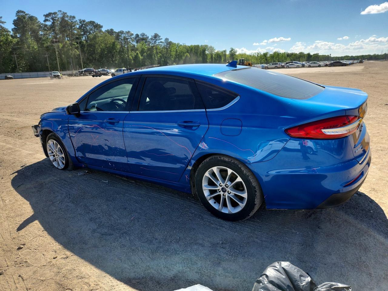 2020 Ford Fusion Se - Фото 2
