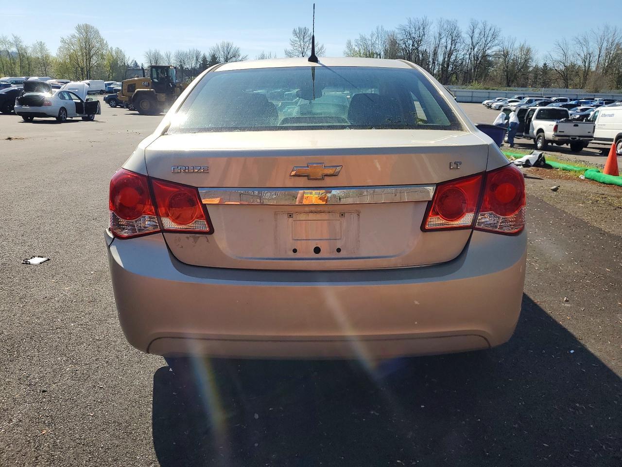 2014 Chevrolet Cruze Lt - Image 6