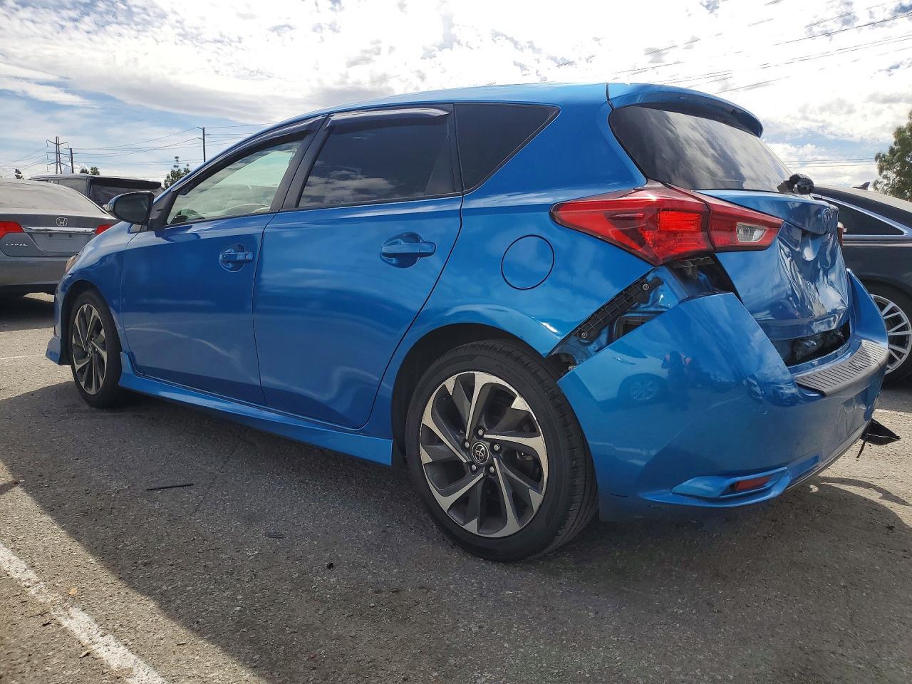 2017 Toyota Corolla Im Base - Фото 2
