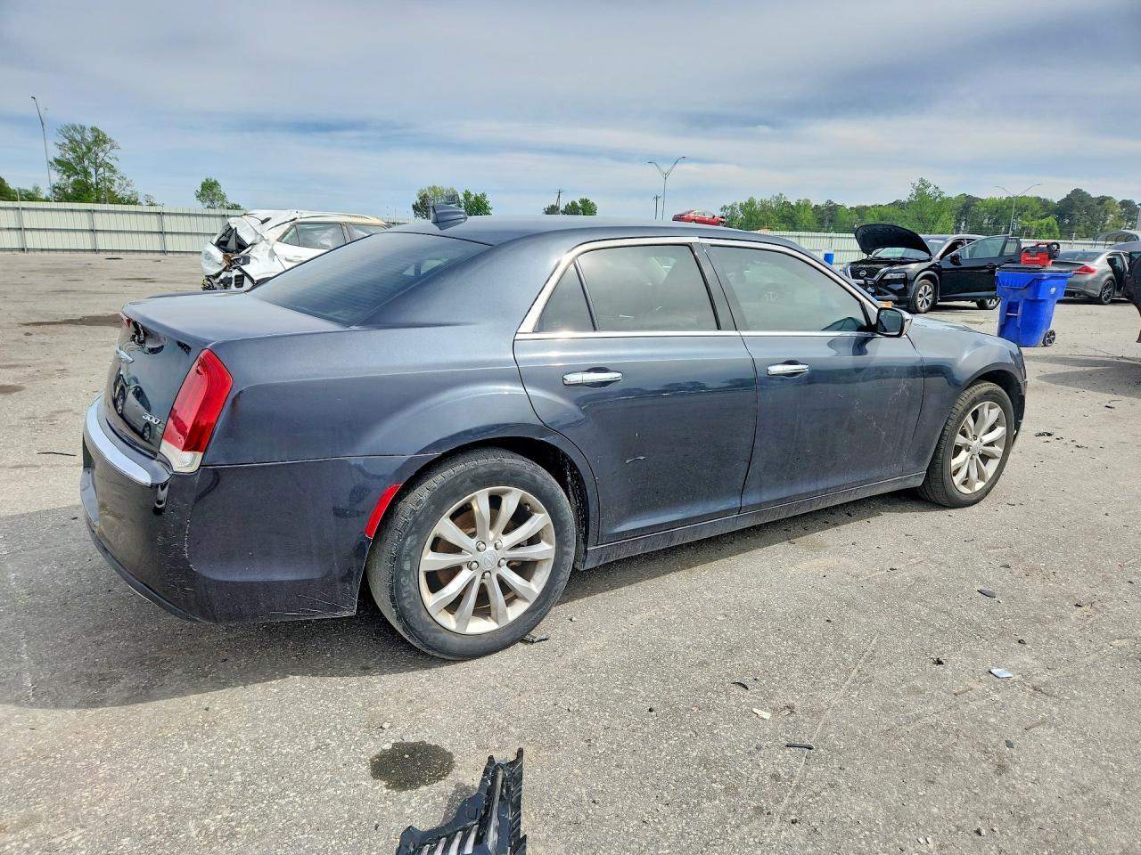 2018 Chrysler 300 Limited - Image 3