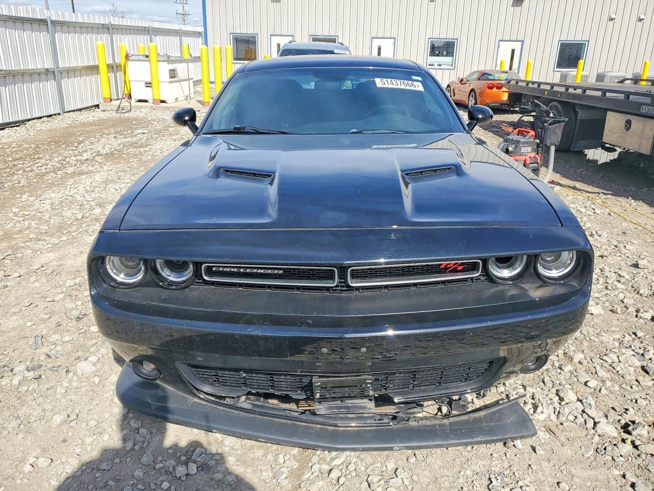 2018 Dodge Challenger R - Image 5