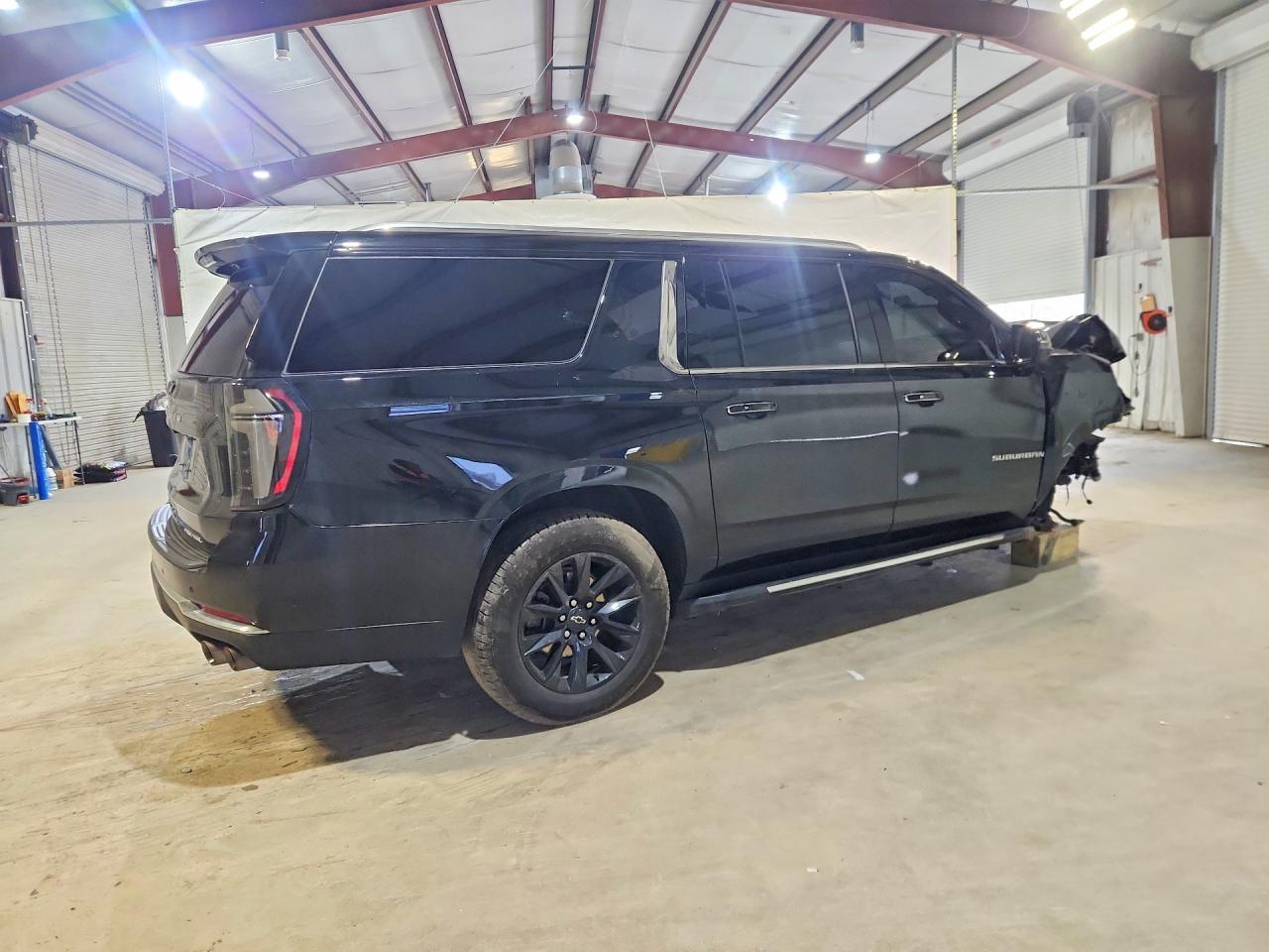 2025 Chevrolet Suburban K1500 Premier - Фото 3