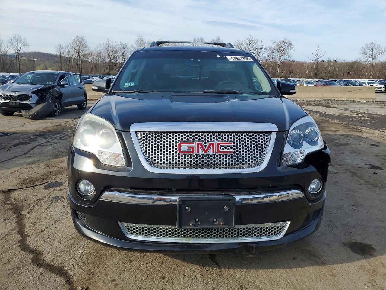 2012 GMC Acadia - Image 5