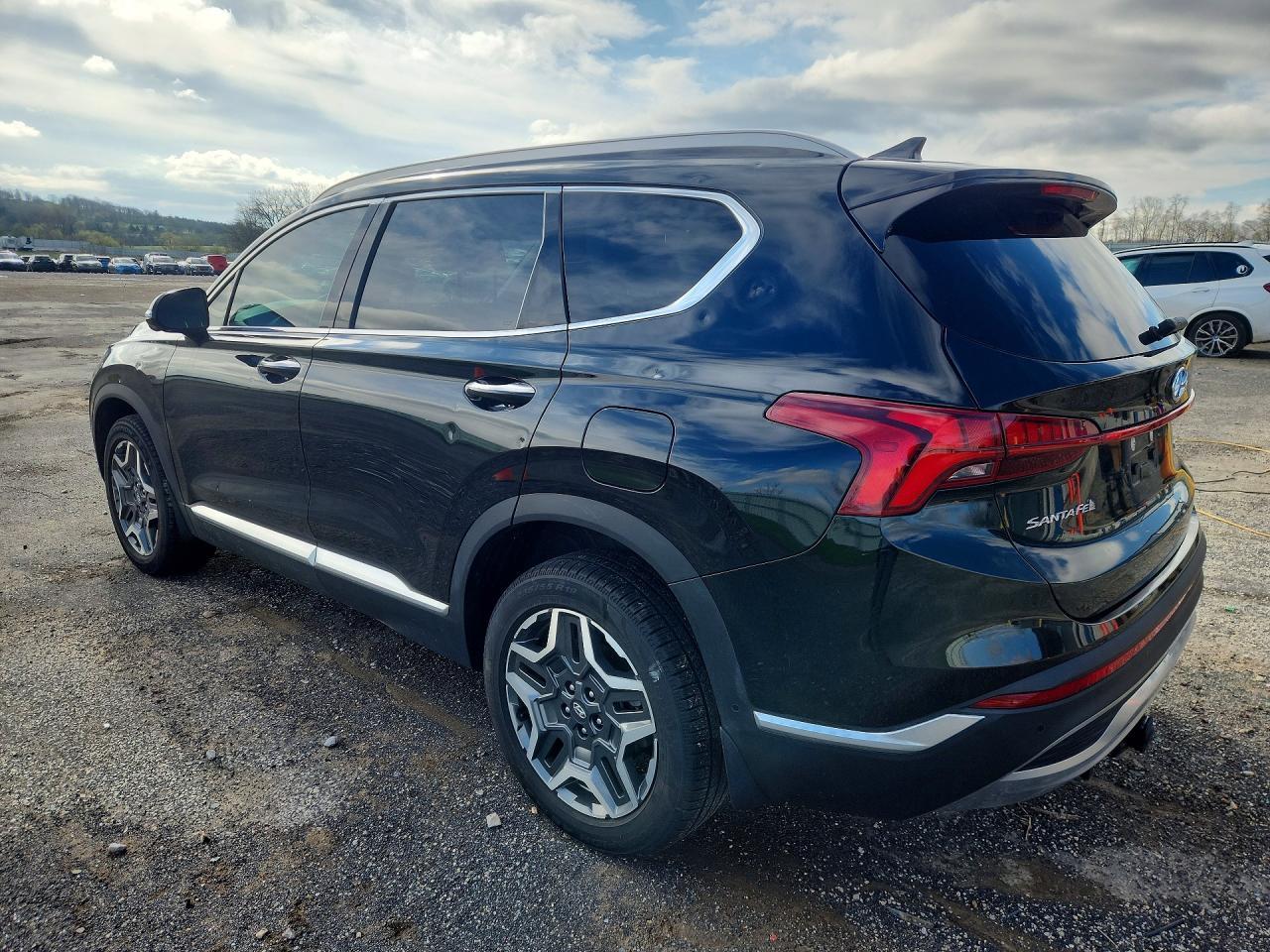 2022 Hyundai Santa Fe Limited - Фото 2