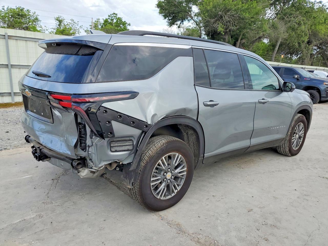 2026 Chevrolet Traverse Lt - Фото 3