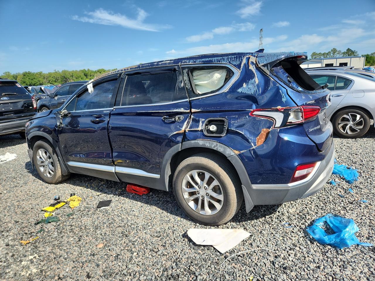2020 Hyundai Santa Fe Sel - Image 2
