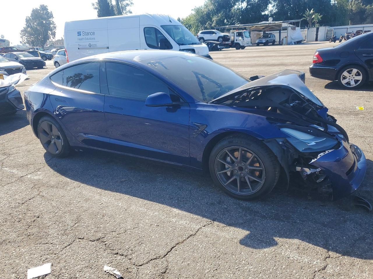 2021 Tesla Model 3 - Image 4