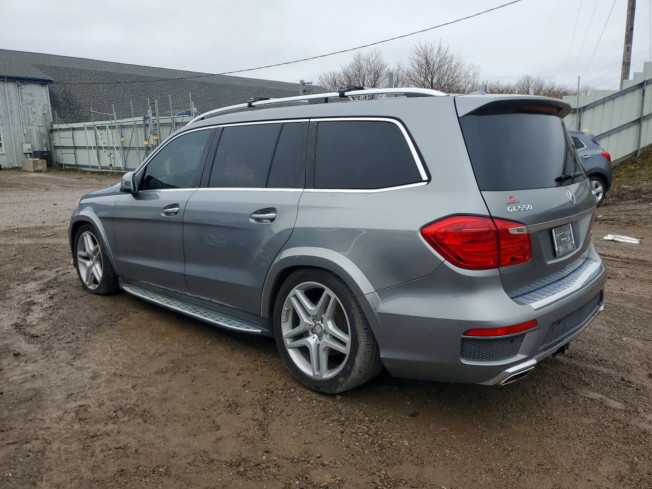 2015 Mercedes-Benz Gl 550 4Matic - Image 2