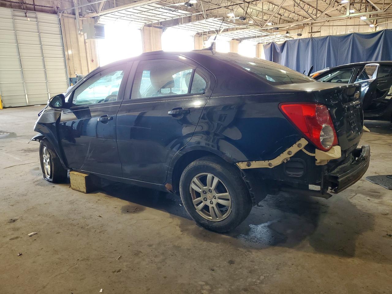 2012 Chevrolet Sonic Ls - Фото 2