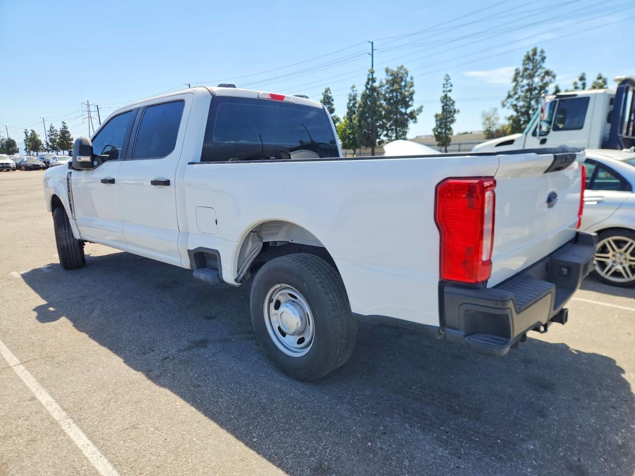 2024 Ford F250 Super Duty - Image 2