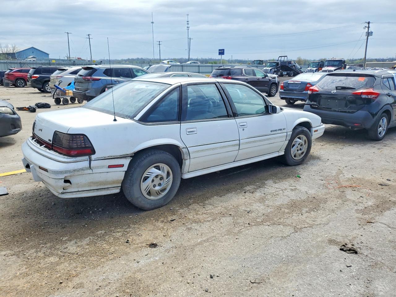 1994 Pontiac Grand Prix Se - Image 3