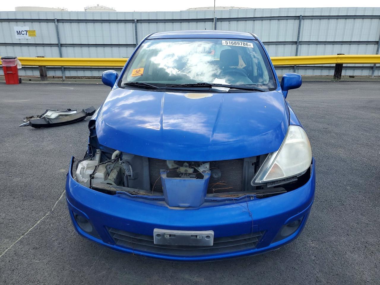 2011 Nissan Versa 1.8 S - Фото 5