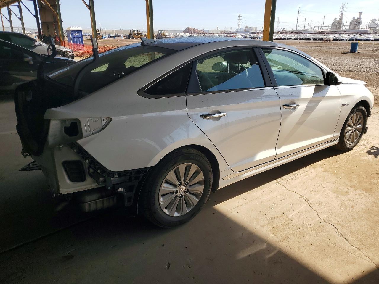 2016 Hyundai Sonata Hybrid Se - Image 3