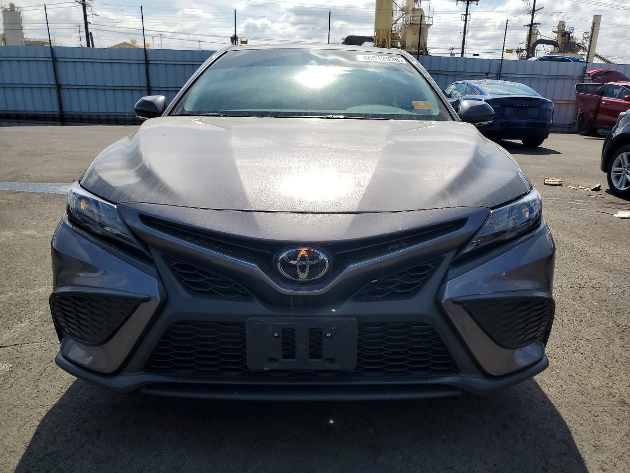 2023 Toyota Camry Se - Image 5