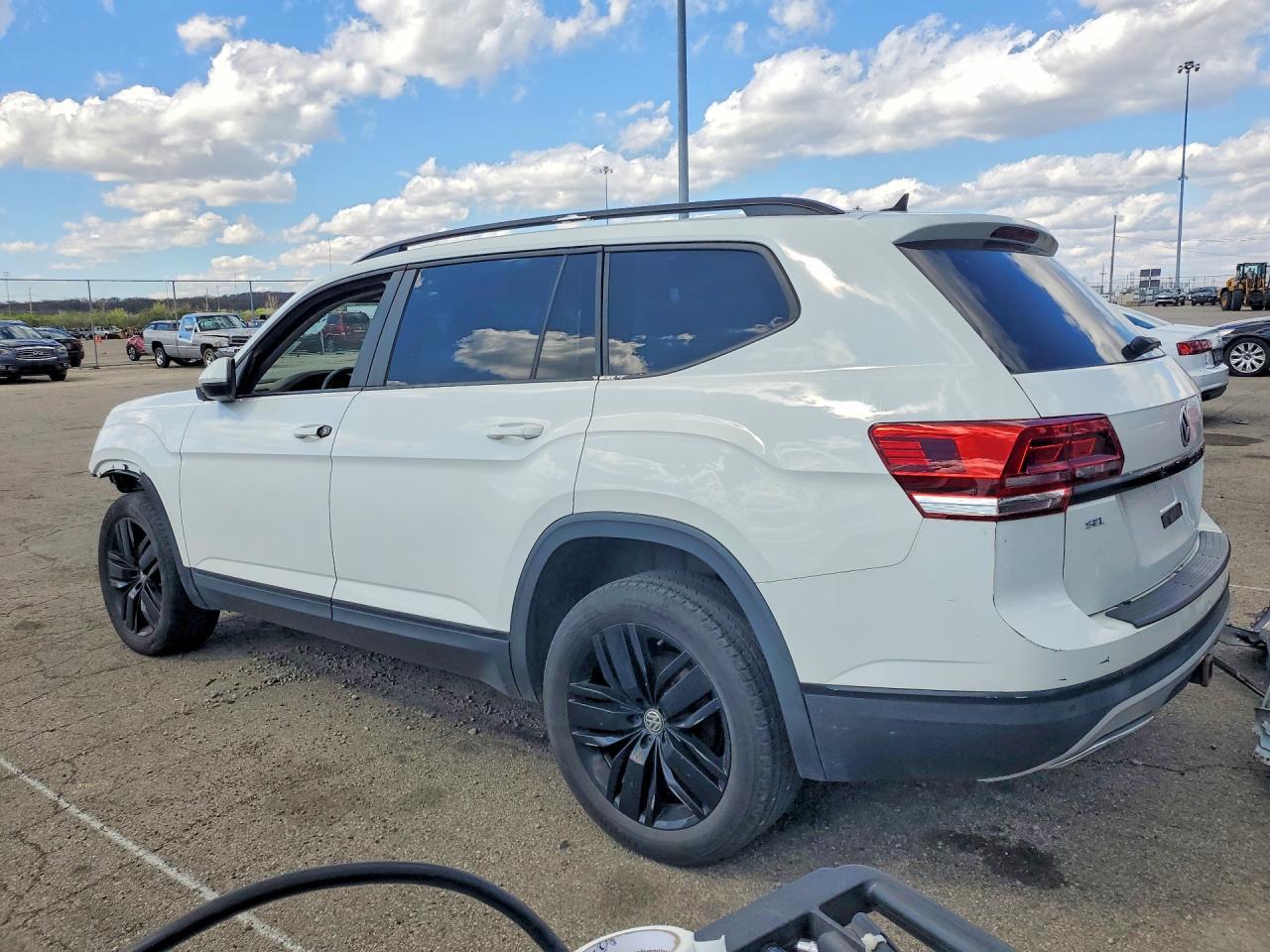 2018 Volkswagen Atlas Sel - Фото 2