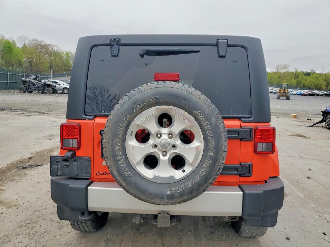 2015 Jeep Wrangler Unlimited Sahara - Фото 6