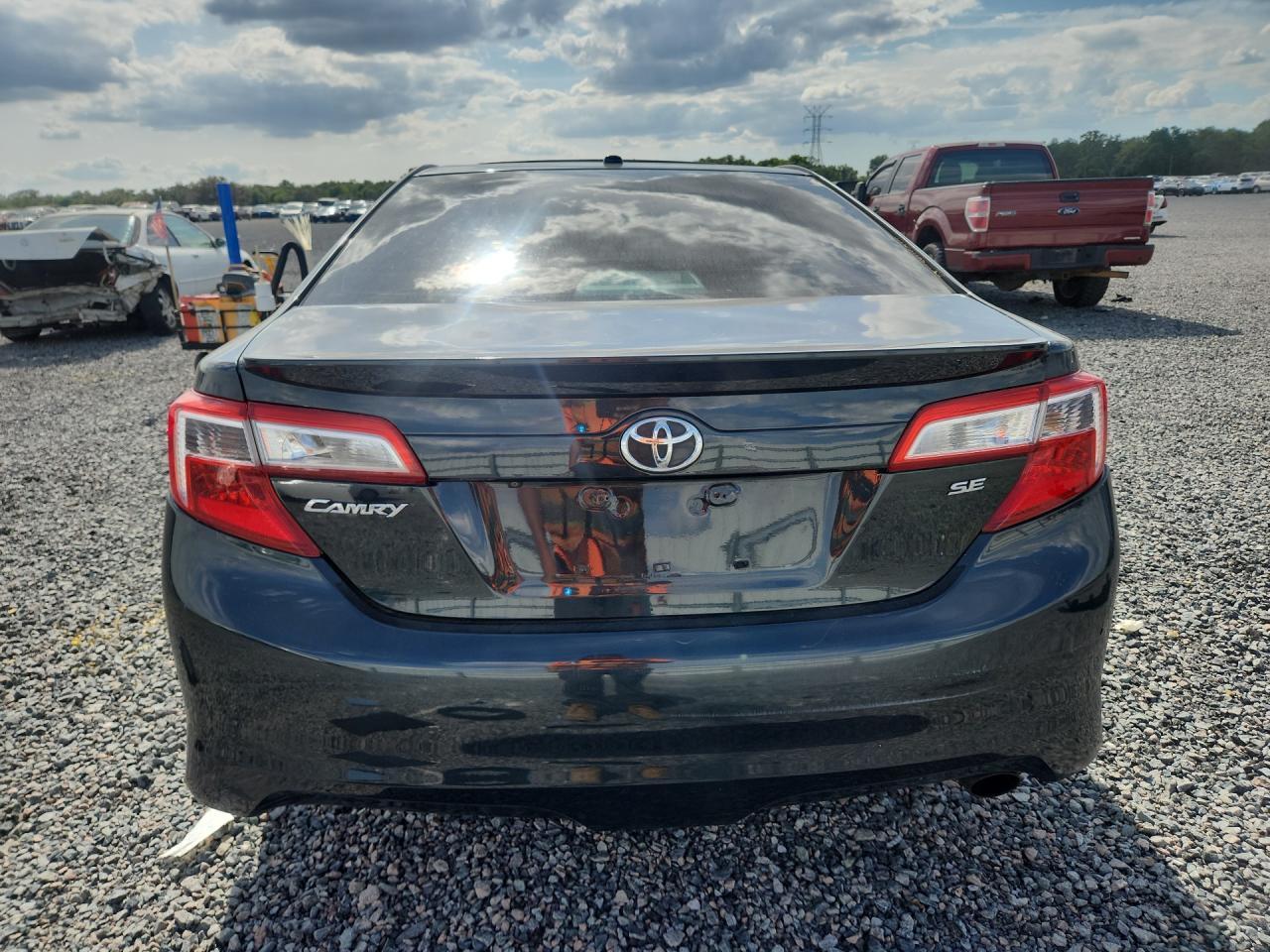 2013 Toyota Camry Se - Image 6