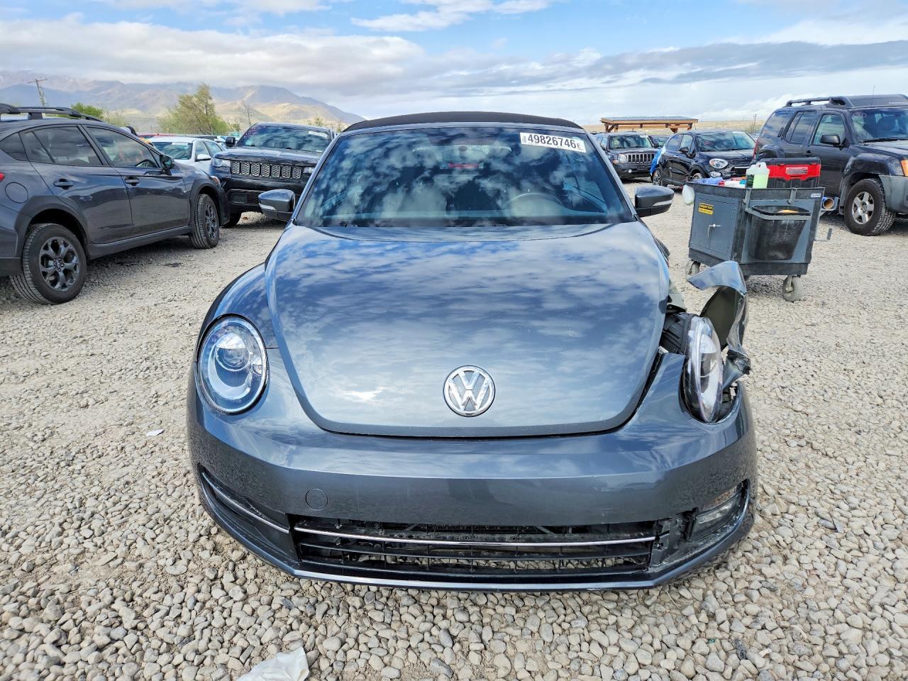 2013 Volkswagen Beetle - Фото 5