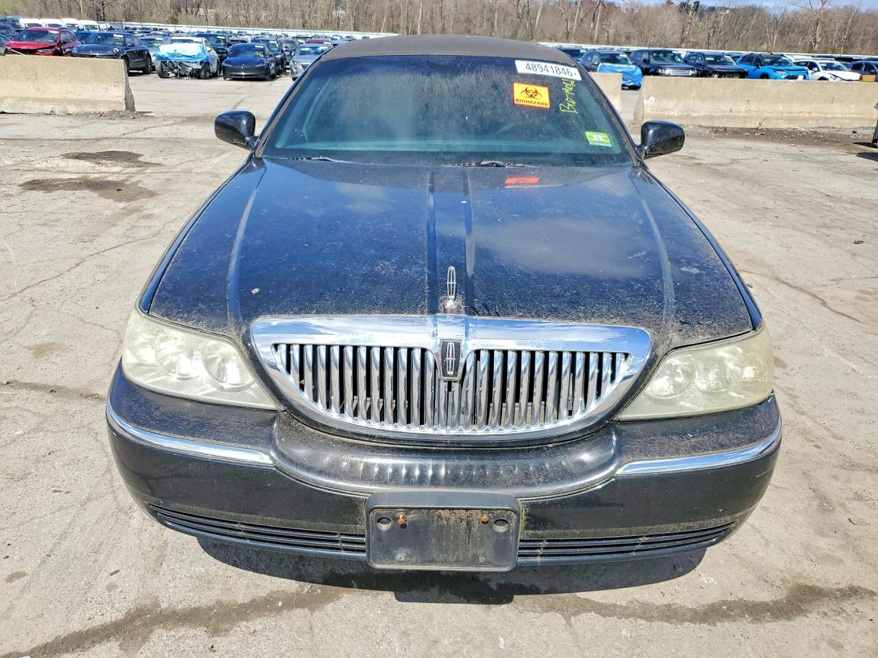 2007 Lincoln Town Car Executive - Image 5