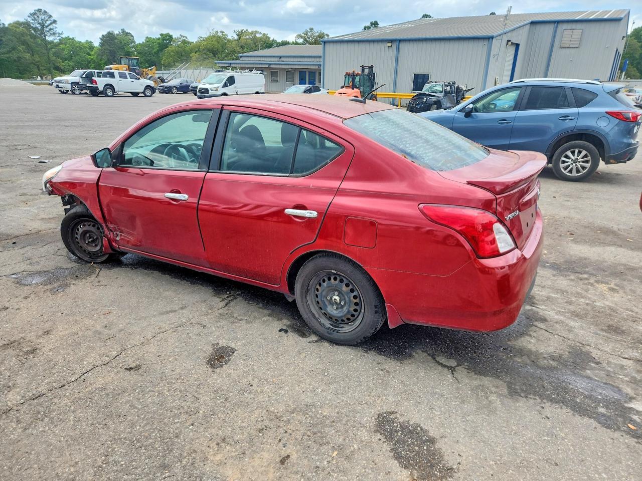2015 Nissan Versa 1.6 Sv - Фото 2