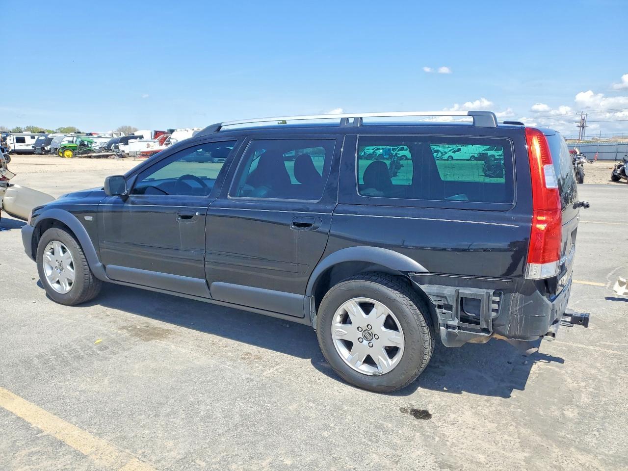 2006 Volvo Xc70 - Image 2