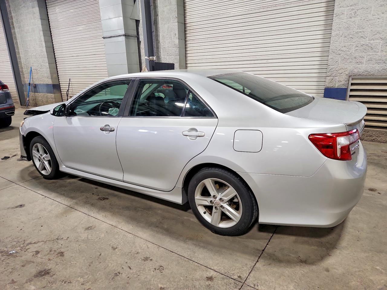2012 Toyota Camry Se - Image 2