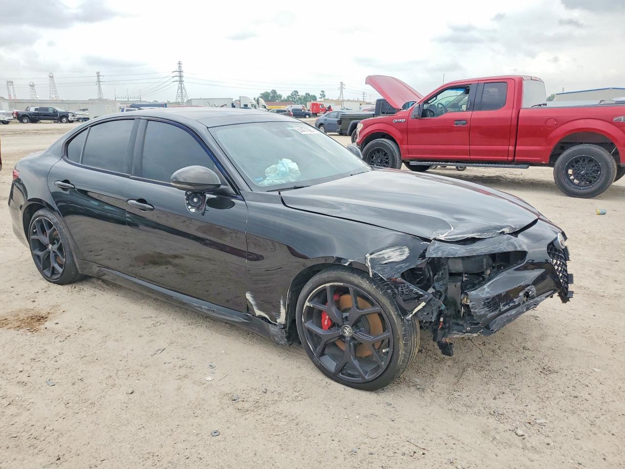 2020 Alfa Romeo Giulia - Фото 4