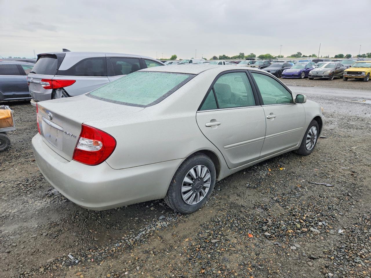 2004 Toyota Camry Le - Фото 3